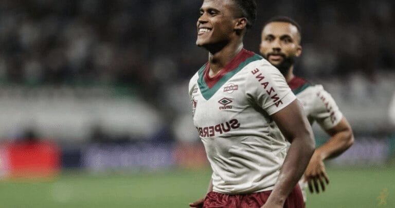 Jhon Arias deixa o Fluminense em negociação histórica para o Wolverhampton