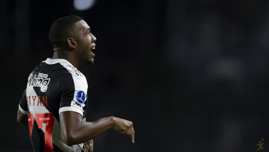 Vasco negocia extensão e valorização do contrato de Rayan