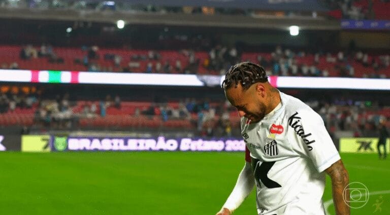 Santos sofre goleada histórica do Vasco e Neymar deixa campo chorando