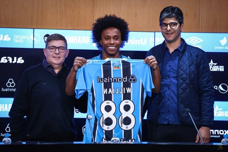 Grêmio apresenta Willian e Enzo e planeja naming rights da Arena