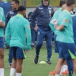 Brasil inicia preparação para jogo contra o Chile no Maracanã