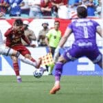 Bahia vence Vasco e se aproxima da vaga na Libertadores