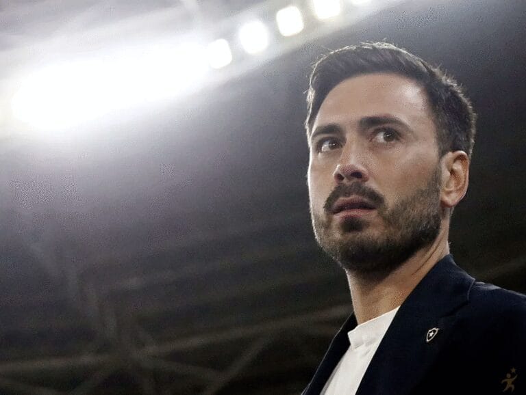 Davide Ancelotti deve permanecer no Botafogo em 2025