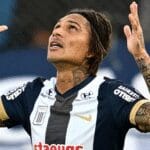 Paolo Guerrero anuncia aposentadoria para 2026 após carreira histórica