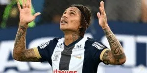 Paolo Guerrero anuncia aposentadoria para 2026 após carreira histórica