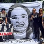 Torcida do Colo-Colo homenageia treinadora brasileira antes da final