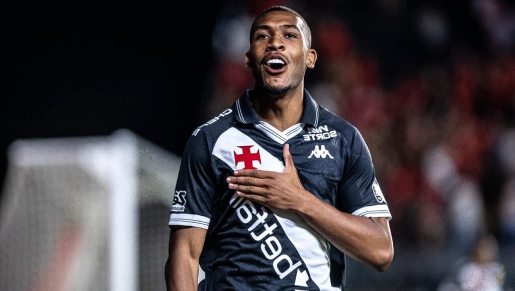 Adriano Imperador vê semelhanças e se rende ao talento de Rayan