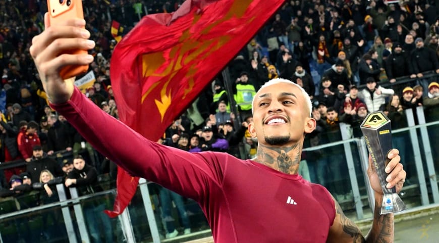 Roma vence Como e fica a um ponto do pódio da Serie A