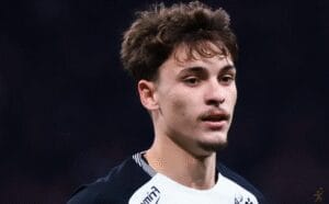 Corinthians exige R$ 163 milhões por Breno Bidon; Sporting recebe aviso