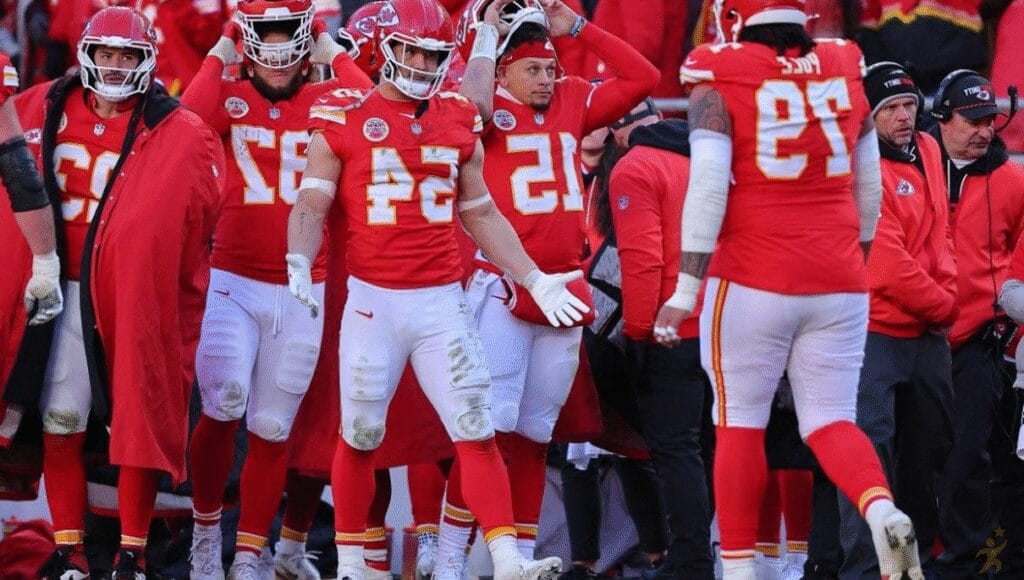 Chiefs ficam de fora dos playoffs da NFL após uma década de domínio