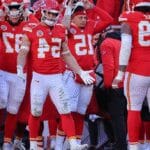 Chiefs ficam de fora dos playoffs da NFL após uma década de domínio