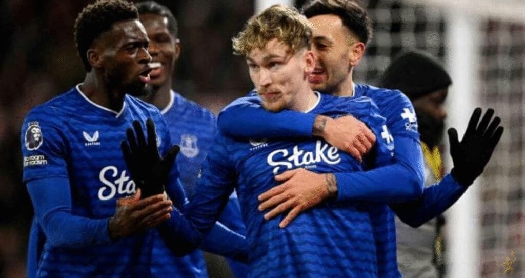 Everton vence Nottingham Forest e sobe para oitavo na Premier League