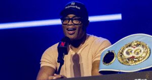 Anderson Silva descarta aposentadoria antes de luta contra Woodley