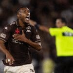 Rayan completa 100 jogos pelo Vasco aos 19 anos na final da Copa do Brasil