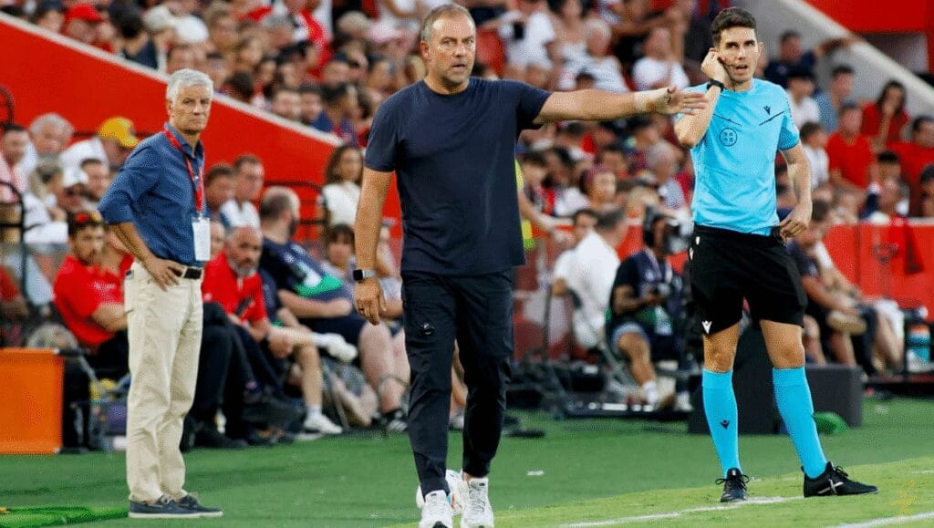 Flick pede reforço defensivo ao Barcelona após lesão de Christensen