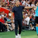 Flick pede reforço defensivo ao Barcelona após lesão de Christensen