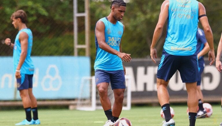 Grêmio enfrenta São Luiz no Gauchão com estreia de Tetê na escalação