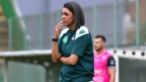 Nívia de Lima é primeira técnica a vencer na história da Copinha