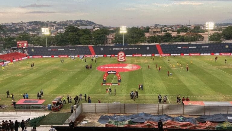 Fluminense estreia no Carioca com time misto e Otávio como titular