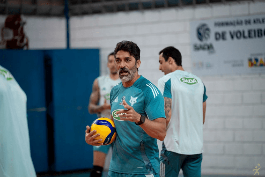 Sada Cruzeiro estreia no Sul-Americano em busca do 12º título