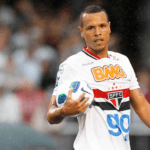 Luis Fabiano: O Artilheiro Implacável com um Recorde Inusitado no São Paulo