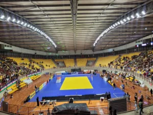 Sesi-Bauru vence JF Vôlei e se mantém na briga pelo G-8 da Superliga