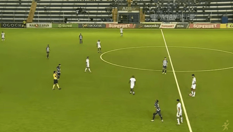 Novo Hamburgo vence São José e avança à final do Troféu Farroupilha