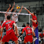 Sesi Bauru enfrenta Saneago Goiás em busca de vaga nos playoffs