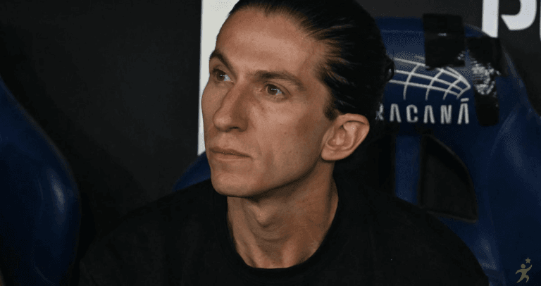 Flamengo demite Filipe Luís após crise de resultados e pressão da torcida