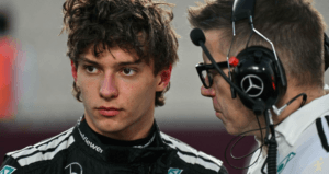 Antonelli conquista pole na China; Mercedes domina classificação