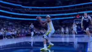 Moses Moody sofre lesão grave no joelho em jogo dos Warriors