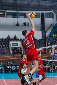 Sesi Bauru perde para Goiás e volta à nona posição na Superliga