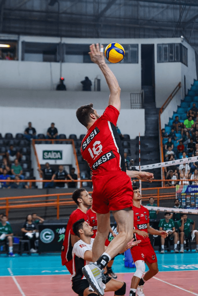 Sesi Bauru perde para Goiás e volta à nona posição na Superliga