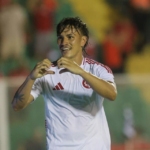 Bernabei brilha, e Internacional vira contra Athletic na Copa do Brasil