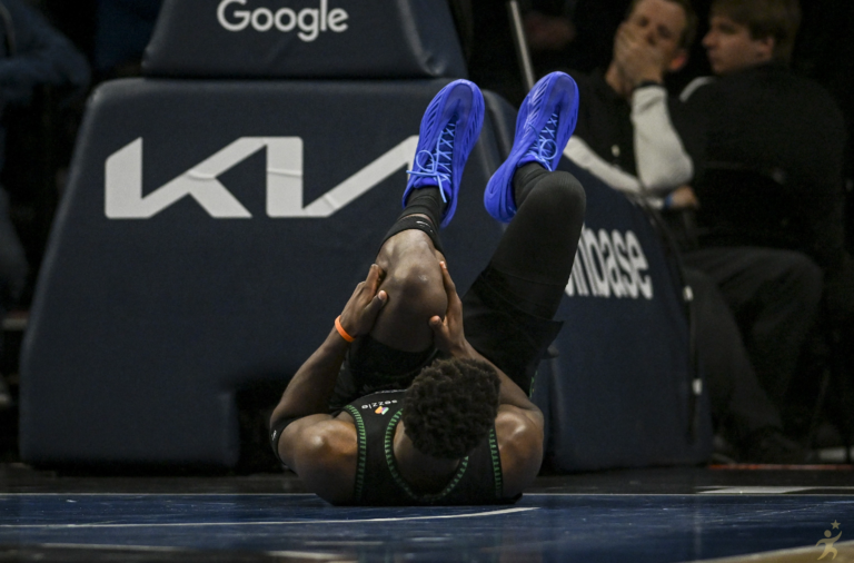 NBA: Anthony Edwards desfalca Wolves por semanas com lesão no joelho