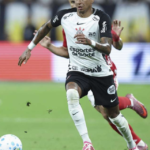 Lingard marca primeiro gol pelo Corinthians e faz história na Copa do Brasil