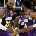 Lakers vence Warriors com LeBron em destaque e Bronny surpreendendo