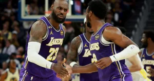 Lakers vence Warriors com LeBron em destaque e Bronny surpreendendo