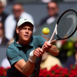 Sinner vence 20ª seguida e iguala melhor campanha em Madri