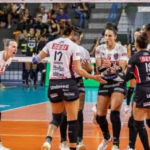 Sesi Bauru vence Praia Clube de virada e força jogo 3 nas quartas