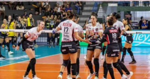 Sesi Bauru vence Praia Clube de virada e força jogo 3 nas quartas