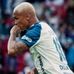 Deyverson decide e LDU vence antes de duelo crucial na Libertadores