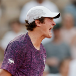 João Fonseca vira sobre Prizmic e enfrentará Djokovic em Roland Garros