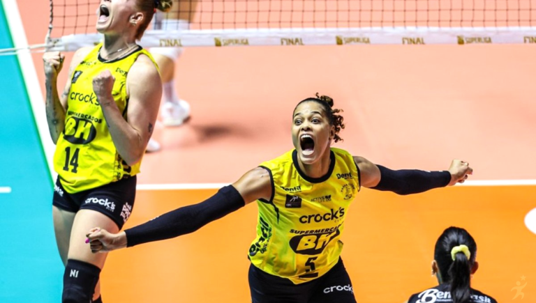 Praia Clube vence Minas e conquista tricampeonato da Superliga feminina