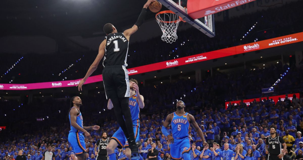 Wembanyama Lidera Spurs em Vitória sobre o Thunder no Jogo 1