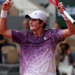 João Fonseca enfrenta Ruud ou Paul nas oitavas em Roland Garros