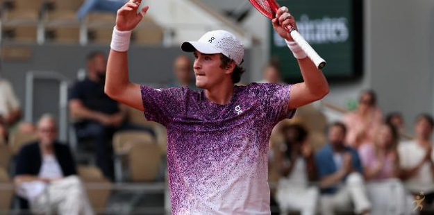 João Fonseca enfrenta Ruud ou Paul nas oitavas em Roland Garros
