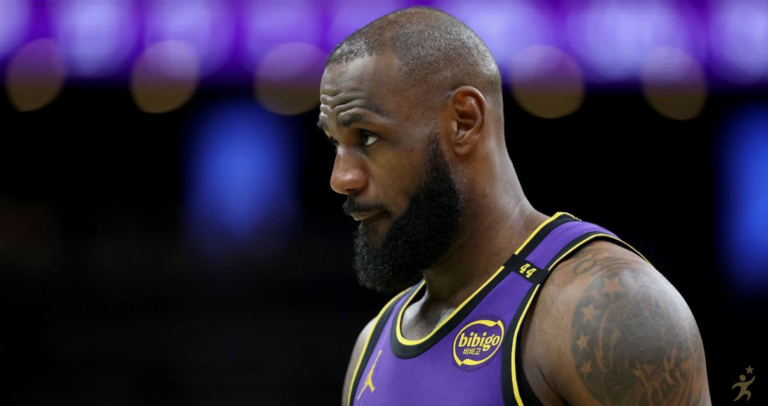 LeBron James evita definir futuro após eliminação dos Lakers na NBA