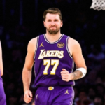 Lakers perdem para Rockets e adiam vaga; Doncic segue fora