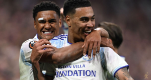 Aston Villa vence Freiburg e é campeão da Europa League 2025/26